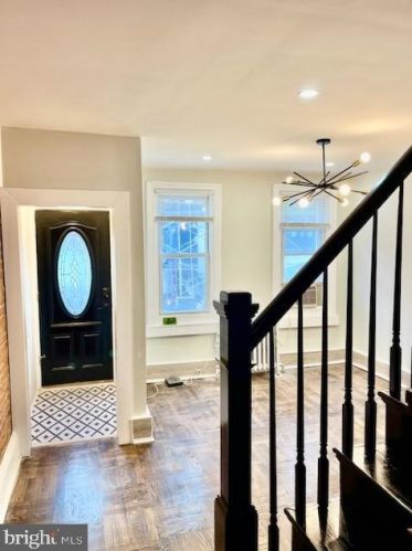 524 Manton St, Philadelphia PA  19147-5217 exterior