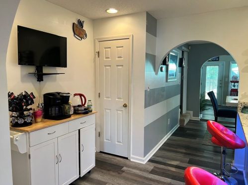 6664 Saganaw Dr, Rex GA 30273-2227 exterior