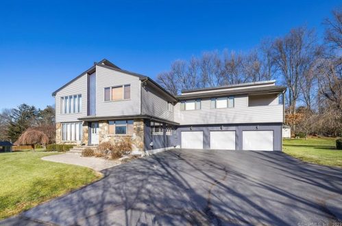 77 Windy Hill Dr, Wapping, CT 06074-2854