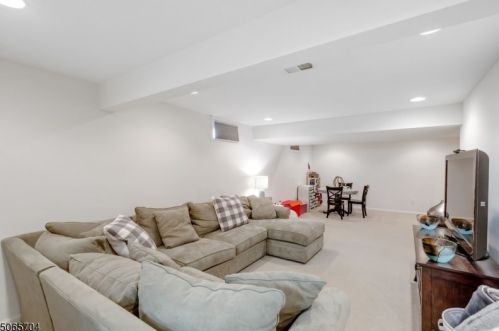 13 Dalton Rd, Hackettstown NJ  07840-4690 exterior