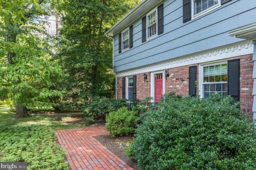 84 Mason Dr, Princeton NJ  08540-5408 exterior