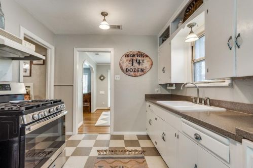 6015 Belgrade Ave, Dallas TX 75227-3608 exterior