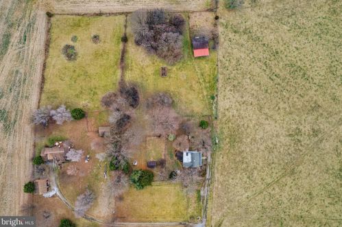 407 Windy Valley Ln, Charles Town, WV 25414-5423