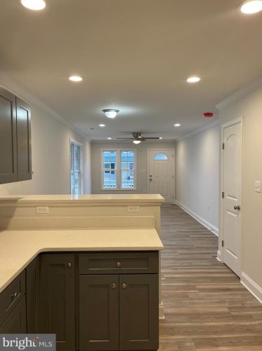 418 Lawrence St, Charles Town WV 25414-1514 exterior