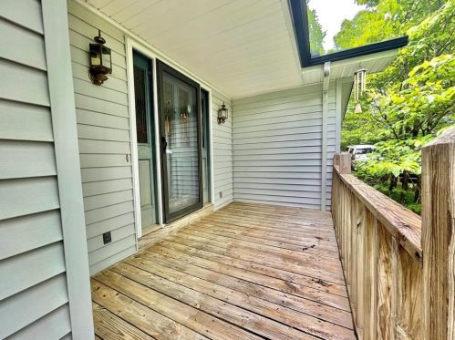 289 Shepherd Dr, Cleveland, GA 30528-3927