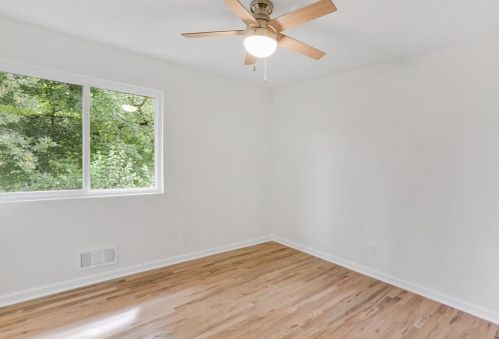 2501 Bradford Sq, Atlanta GA  30345-1338 exterior