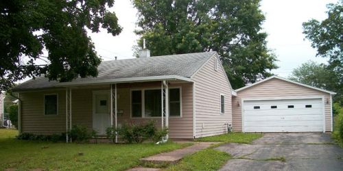 225 Lindenwood Dr, Danville, IL 61832-2453