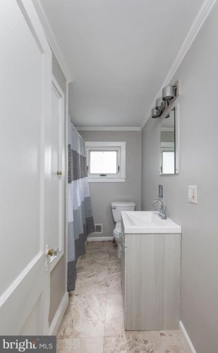 15 Delaware Ave, Trenton NJ  08628-2002 exterior