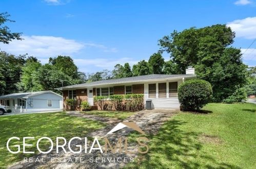 3305 Flowers Dr, Atlanta GA  30337-1001 exterior