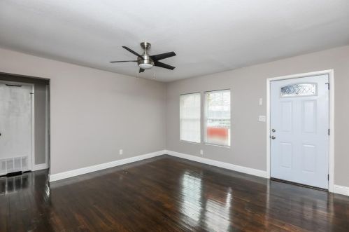 4329 Strong Ave, Fort Worth TX  76105-4254 exterior