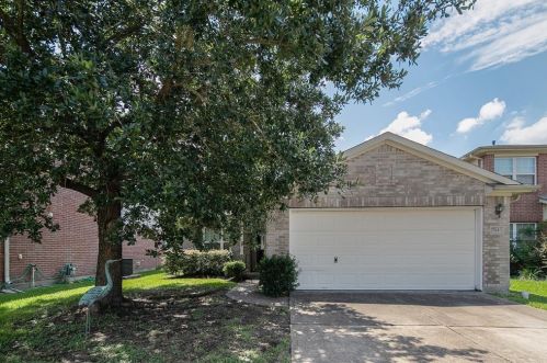 17643 Barton Point Ln, Richmond TX  77407-2481 exterior