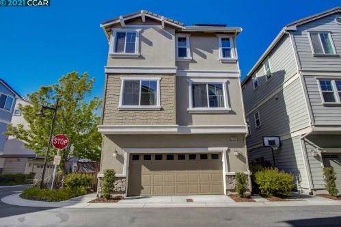 7026 Mariposa Ln, Pleasanton, CA 94568-2569