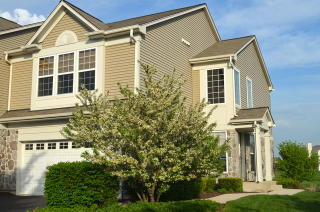 15305 Pinewood Rd, Romeoville, IL 60441-1312
