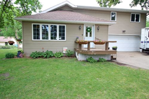 222 6th Ave, Erdahl, MN 56531-4528