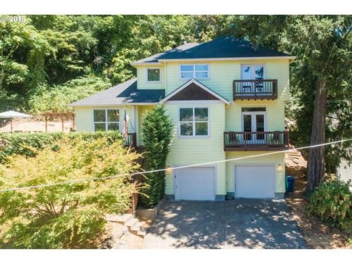 14410 Wagner Ln, Portland, OR 97267-1031