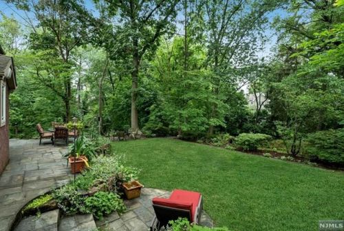 134 Highland Ave, Ridgewood, NJ 07450-4002