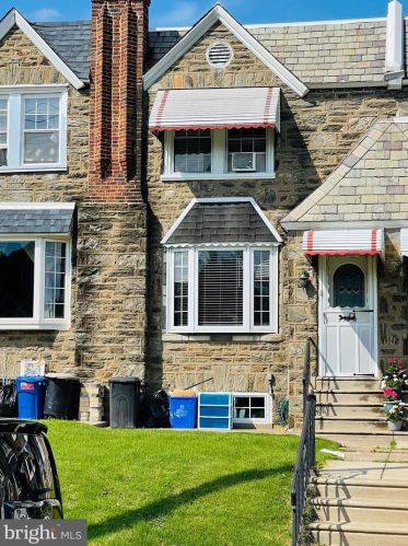 3207 Knorr St, Philadelphia, PA 19149-2614