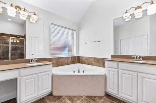 1508 Bluebonnet Way, Carrollton TX 75007-1216 exterior