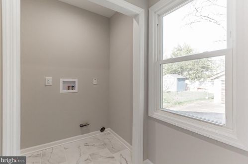 319 Marne Ave, Tavistock NJ 08033-1444 exterior