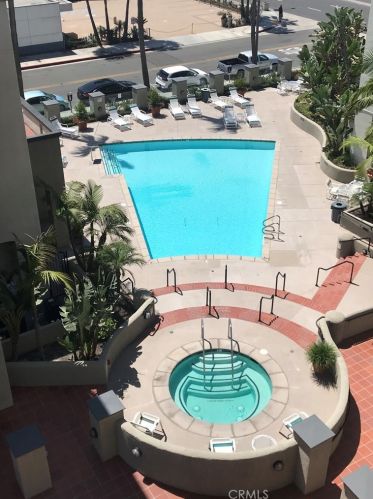 200 Pacific Coast Hwy, Huntington Beach CA  92648-5123 exterior