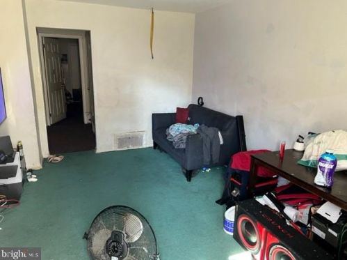 2128 Cheltenham Ave, Philadelphia, PA 19124-1611