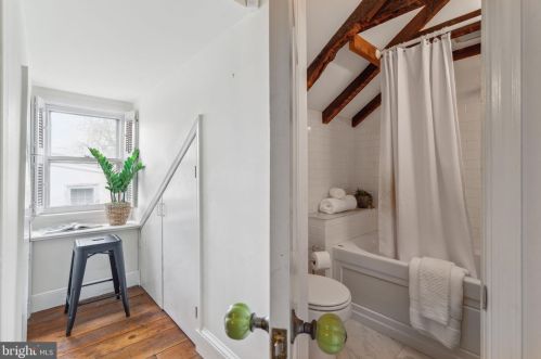 336 24th St, Philadelphia PA  19103-6431 exterior