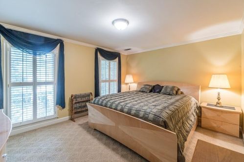 2101 Bohler Rd, Atlanta GA  30318-1515 exterior