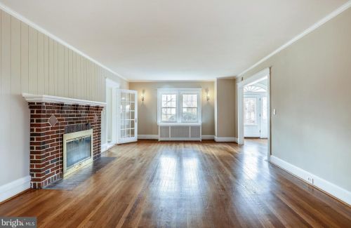 8401 Cedar St, Silver Spring MD 20910-4324 exterior