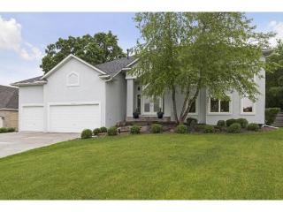 1749 Brant Cir, Saint Paul, MN 55122-2291