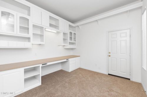 5934 Indian Terrace Dr, Simi Valley CA  93063-5771 exterior