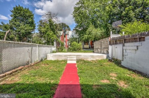 513 Poplar St, Lancaster PA  17603-5234 exterior