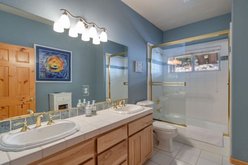 11799 Tundra Dr, Truckee CA  96161-6100 exterior