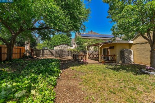 4176 Pickwick Dr, Concord CA  94521-2736 exterior