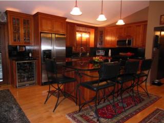 62 Marshall Rd, Kingston, NH 03848-3024