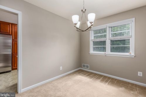 7209 Lamar Dr, Springfield VA  22150-3129 exterior