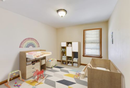 7049 Keeney St, Niles IL  60714-3037 exterior