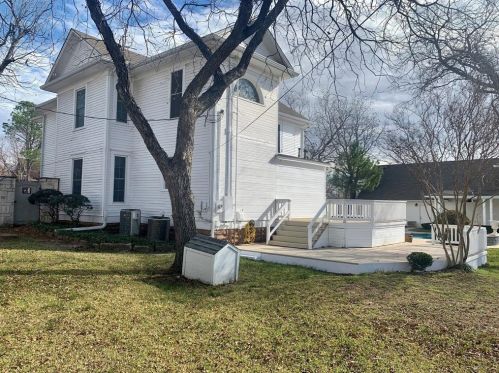 605 Main St, Nocona TX 76255-1509 exterior