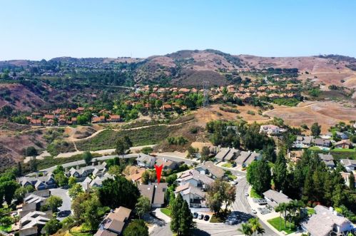 6070 Silverspur Trl, Anaheim CA  92807-4728 exterior