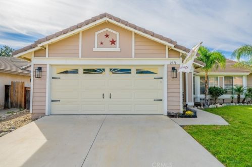 2571 Buena Vista Dr, Rialto, CA 92377-3626