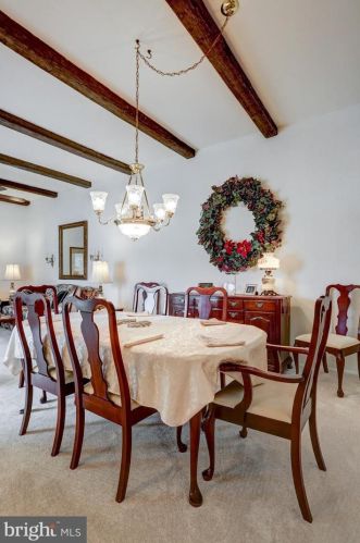 54 Valleybrook Dr, Lancaster PA  17601-4612 exterior