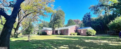 3001 Aspen Ln, Falls Church, VA 22042-3103