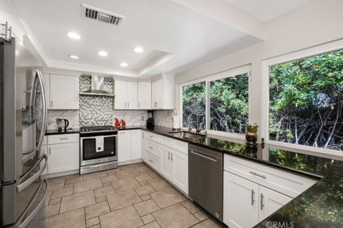 10 Cherry, Irvine CA  92612-2313 exterior
