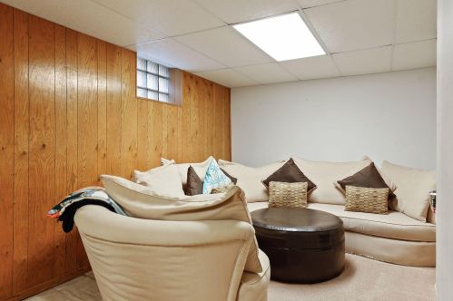1122 Albemarle St, Saint Paul MN  55117-4415 exterior