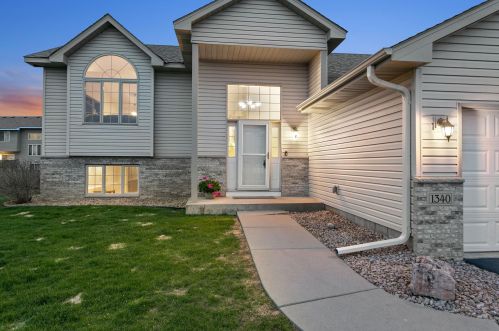 1340 Evergreen Pl, Mayer, MN 55360-8900