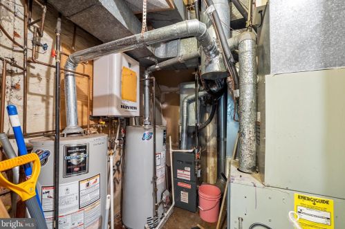 3961 Baltimore Ave, Philadelphia PA 19143-2623 exterior