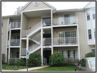 656 Plum Ter, Mahwah, NJ 07430-3444