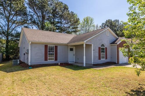 2799 Teal Landing Dr, Morrow, GA 30260-1560