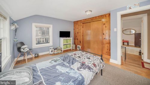 102 Willow St, Carlisle PA  17013-3931 exterior