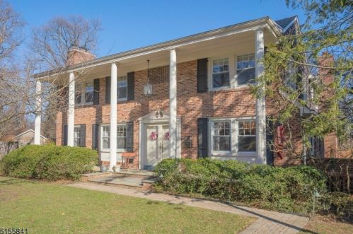526 Wyoming Ave, Town Center, NJ 07052-3720