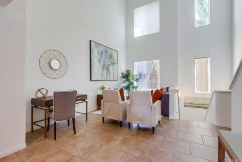 577 Rockefeller, Irvine, CA 92612-7175
